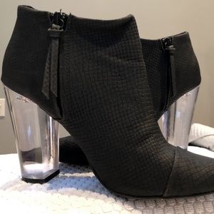 Ankle boots